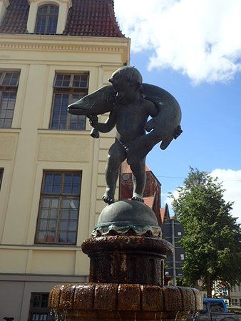 Teterower Hechtbrunnen