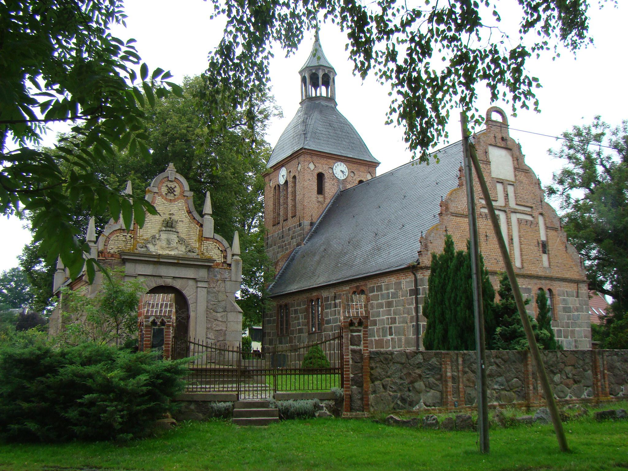 Dorfkirche Bristow